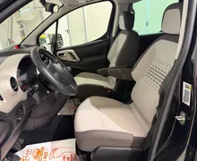 Notranja slika - Citroën Berlingo - 1.6 HDI-2X-DRSNA VRATA-TEMPOMAT-L9D-PDC-SERVISNA - 11 - Predogledna slika
