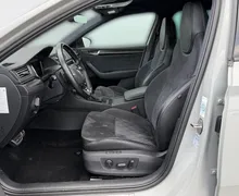 Notranja slika - Škoda Superb - Combi 2.0 TDI Sportline DSG-Memory-Vlečna kljuka.. - 7 - Predogledna slika