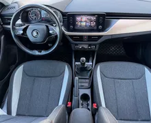 Notranja slika - Škoda Kamiq - 1.5 TSI Style-SLO-Full LED-Vlečna kljuka-AppConnec - 10 - Predogledna slika
