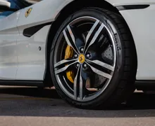Zunanja slika - Ferrari Portofino - M BICOLOR°ADAS°360°MADM°KARBON°JBL - 7 - Predogledna slika