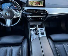 Zunanja slika - BMW Serija 5 - Touring: 530i xDrive Touring Avt.-Virt-Memo-Kam-aTemp-SL - 6 - Predogledna slika