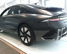 Zunanja slika - Hyundai Ioniq 6 - BEV 77KWH IMPRESSION-MAT-AKT.T.-HEAD UP-V2L-VIDEO - 4 - Predogledna slika