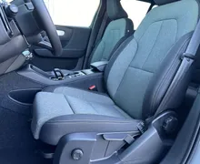 Notranja slika - Volvo XC40 - B3 P Core AT DCT 3 leta garancije + 3 servisi... - 10 - Predogledna slika