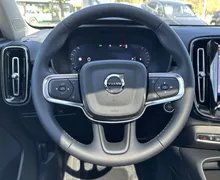 Notranja slika - Volvo XC40 - B4P Ultra Dark Avt. - 14 - Predogledna slika