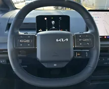 Notranja slika - KIA PV5 - Quantum 71.2 kWh baterija 120 kW 163 KS - 12 - Predogledna slika