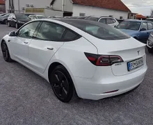 Zunanja slika - Tesla Model 3 - Long Range RWD - NA VOLJO ZA POSLOVNI NAJEM - 3 - Predogledna slika
