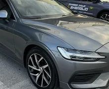Zunanja slika - Volvo V60 - T5 2.0 Momentum FWD + VLEČNA KLJUKA - 1 - Predogledna slika