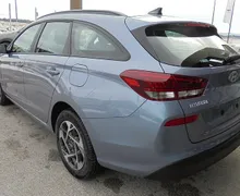 Zunanja slika - Hyundai i30 Wagon - 1.5 MPI 96 STYLE°16ALU˘Winter°RAC°rg° ZALOGA ° - 2 - Predogledna slika