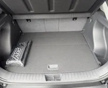Notranja slika - Hyundai Kona - 1.0 T-GDI 120 ISG MHEV Premium DCT-SLO-1.lastnik - 12 - Predogledna slika
