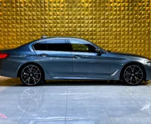 Notranja slika - BMW serija 5: - 520d AUT. M Sport-LED-VIRTUAL-GRETJE-KAMERA - 12 - Predogledna slika