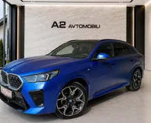Notranja slika - BMW serija X2: - X2 xDrive20d Avt. M-PRO -MAT-PANO-KAMERA-ALCANTARA - 8 - Predogledna slika