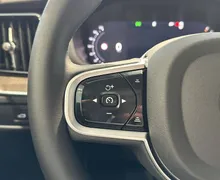 Notranja slika - Volvo XC60 - B5  P  AWD Plus Dark - 34 - Predogledna slika