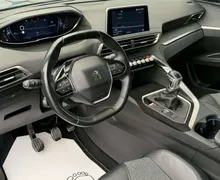 Notranja slika - Peugeot 5008 - 1.2 i•GT LINE•FUL LED•VIRTUAL•ACC•MRTVI KOTI•PDC• - 8 - Predogledna slika