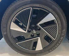 Zunanja slika - Hyundai Ioniq 5 - 168 kW FL PREMIUM   84 kWh   topl.črpalka. el. klj - 5 - Predogledna slika