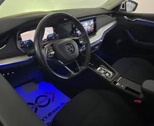Notranja slika - Škoda Octavia - Combi 2.0 TDI Style DSG - Matrix.DCC.HUD.Canton .. - 9 - Predogledna slika