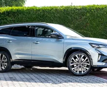 Zunanja slika - Renault Espace - E-Tech 200 Full hybrid iconic Avt. - 2 - Predogledna slika