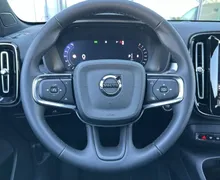 Notranja slika - Volvo XC40 - B3 P Core AT DCT 3 leta garancije + 3 servisi... - 14 - Predogledna slika