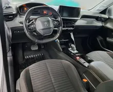 Notranja slika - Peugeot 208 - 1.2 PureTech 100 Avt.-FULL LED-1 LASTNIK-GARANCIJA - 8 - Predogledna slika