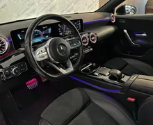 Notranja slika - Mercedes-Benz A-Razred - 250 AMG Line |NightP|Led|Kamera|Gretje|AmbientL| - 8 - Predogledna slika