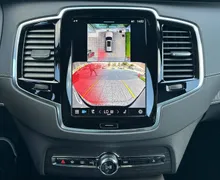 Notranja slika - Volvo XC90 - T8 AWD Ultra Dark 7s 3 leta garancije + 3 servisi. - 16 - Predogledna slika