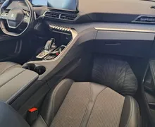 Notranja slika - Peugeot 3008 - 1.5 BlueHDi avt. Allure-FULL LED-KAMERA-ODLIČEN... - 10 - Predogledna slika