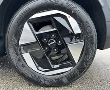 Notranja slika - KIA EV3 - STAR 58.3 kWh baterija... - 9 - Predogledna slika