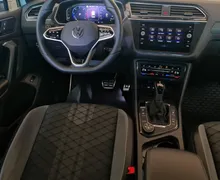 Notranja slika - Volkswagen Tiguan - 4motion 2.0 TDI BMT R-Line DSG•IQ.LIGHT - 10 - Predogledna slika