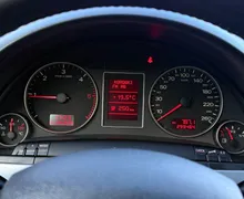 Notranja slika - Audi A4 - 1.9 TDI-LIMUZINA-2X S LINE-ODLIČEN- - 12 - Predogledna slika