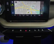 Notranja slika - Škoda Octavia - Combi 2.0 TDI Tour DSG - LED.kamera.masaža.kljuka - 14 - Predogledna slika