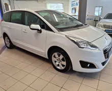 Zunanja slika - Peugeot 5008 - ACTIVE 1.6 HDI KREDIT BREZ POLOGA ODLIČNO OHRANJ - 3 - Predogledna slika
