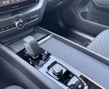 Zunanja slika - Volvo XC60 - B5P  Core AT AWD 3 leta garancije + 3 servisi - 12 - Predogledna slika