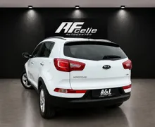 Notranja slika - KIA Sportage - 1.7 DIZEL-LIZING ZA TUJCE-TEMPOMAT-PDC- - 7 - Predogledna slika