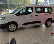 Zunanja slika - Toyota Proace - City Verso 1.2 P S S Shuttle 81kW Long - 2 - Predogledna slika