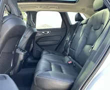 Notranja slika - Volvo XC60 - B4 AWD MILD HYBRID DIESEL ULTIMATE DARK - 11 - Predogledna slika