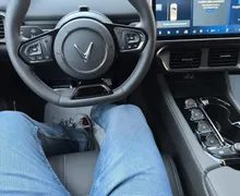 Zunanja slika - Vinfast VF8 - 87.7 kWh AWD ECO-350PS AWD-POLNILNICA-ZALOGA - 10 - Predogledna slika