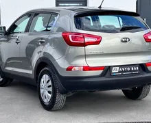 Notranja slika - KIA Sportage - 1.7 CRDi+SLO... - 8 - Predogledna slika