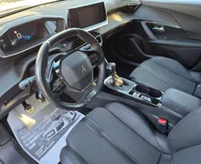 Notranja slika - Peugeot 2008 - 1,2 PureTech 130 S&S GT Line - 9 - Predogledna slika