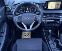 Zunanja slika - Hyundai Tucson - 1.6CRDI Premium Panorama-LED-Mkot-GrSed-NAV-Tem-DE - 8 - Predogledna slika