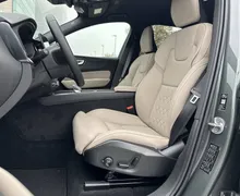 Notranja slika - Volvo XC60 - B5 P AWD Plus Dark Avt. - 10 - Predogledna slika
