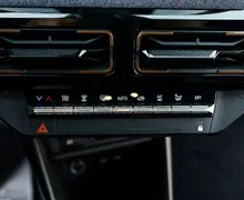 Zunanja slika - Renault 4 E-tech - techno EV52 110kW COMFORT RANGE - 10 - Predogledna slika