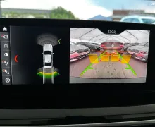 Notranja slika - BMW serija 5: - 520D-M5 LOOK-VIRTUAL-SPORT-AMBIENT-NAVI-HEAD UP - 7 - Predogledna slika