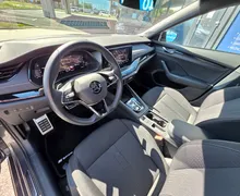Notranja slika - Škoda Octavia - Combi 2.0 TDI Sportline DSG.MATRIX.HUD.AMBIENTAL. - 8 - Predogledna slika