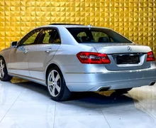 Notranja slika - Mercedes-Benz E-Razred - E 220 CDI AUT.-PANO.-GRETJE-PDC-NAVI-F1... - 9 - Predogledna slika