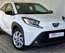 Zunanja slika - Toyota Aygo - 1.0 X-PLAY ALLOYS TOUCH •SLO•KAMERA•ACC• - 2 - Predogledna slika