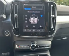 Notranja slika - Volvo XC40 - B3P Core Avt. - 19 - Predogledna slika