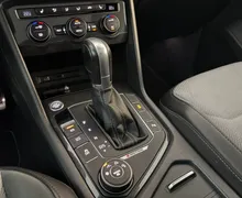 Notranja slika - Volkswagen Tiguan - 2.0TDI R-Line DSG 4motion|Panorama|ACC|Kamera|SLO| - 12 - Predogledna slika