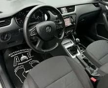 Notranja slika - Škoda Octavia - 1.6 TDI-NAVIGACIJA-LIZING ZA TUJCE-TEMPOMAT - 8 - Predogledna slika