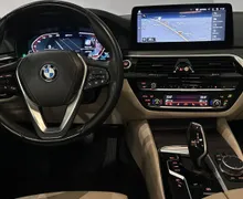 Zunanja slika - BMW Serija 5 - Touring: 530e Touring Avt.-USNJE-KAMERA-VK-19COL-NAVI-HU - 8 - Predogledna slika