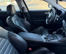 Notranja slika - Alfa Romeo Giulia - 2.2 Multijet 210 Veloce Avt. 4x4 - 10 - Predogledna slika