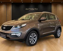 Notranja slika - KIA Sportage - 2WD 1.7 CRDi Brez pologa do 7 let-Slov.poreklo - 7 - Predogledna slika